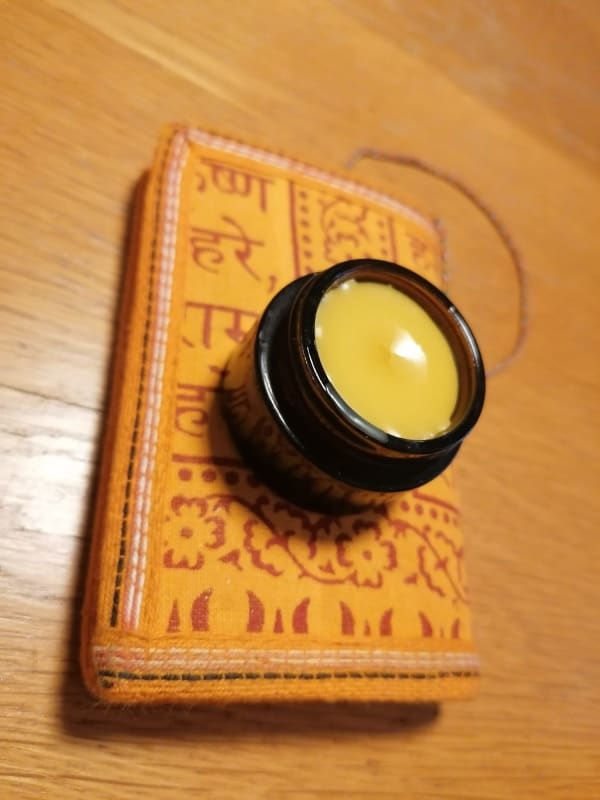 hindi lipbalm diy calendula goudsbloem jojoba beeswax