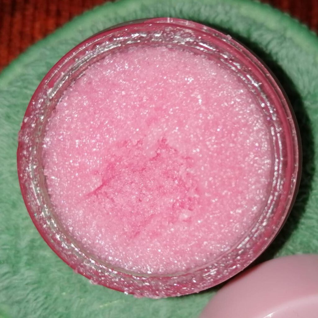 beautybyash clay and glow review lipscrub bubblegum mint cracked lips